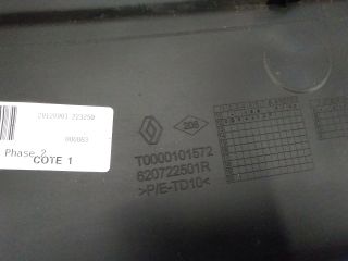 bontott RENAULT SCÉNIC III Első Lökhárító Alsó Középső Díszrács