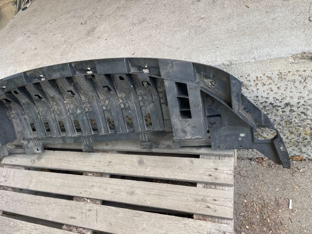 bontott RENAULT SCÉNIC III Első Lökhárító Alsó (Műanyag)