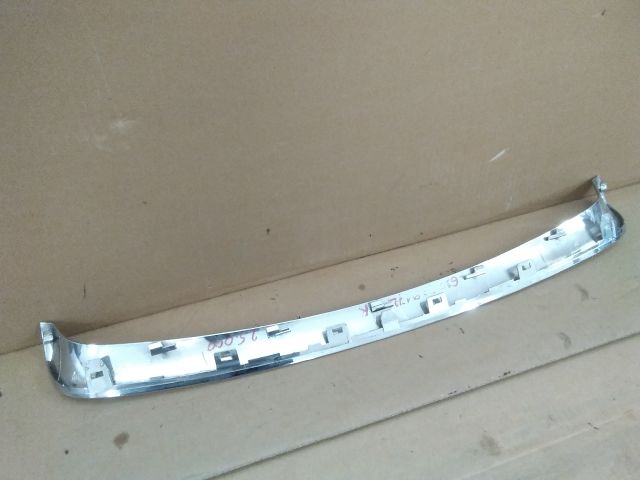 bontott RENAULT SCÉNIC III Első Lökhárító Díszléc