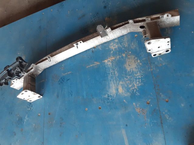 bontott RENAULT SCÉNIC III Első Lökhárító Merevítő (Fém)