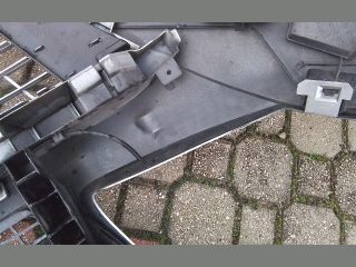 bontott RENAULT SCÉNIC III Első Lökhárító (Részeivel)