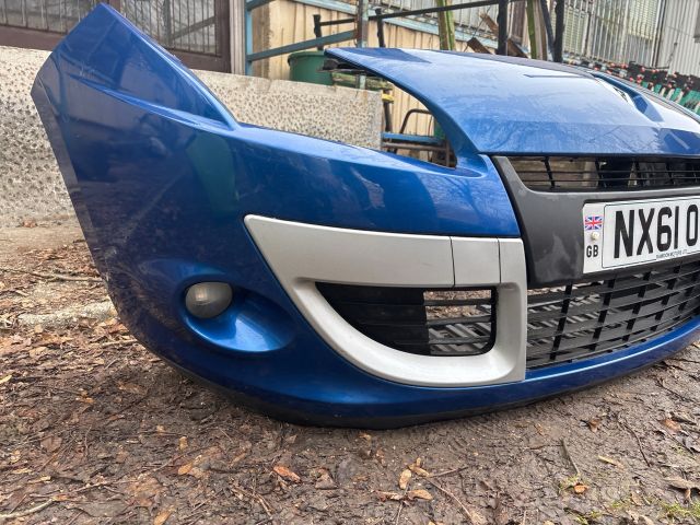 bontott RENAULT SCÉNIC III Első Lökhárító (Részeivel)