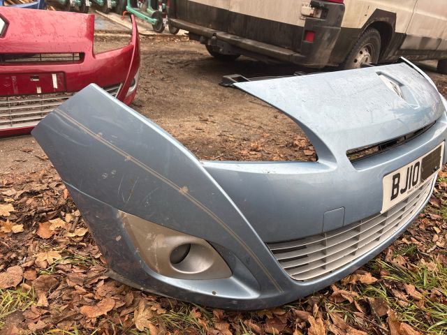 bontott RENAULT SCÉNIC III Első Lökhárító (Részeivel)