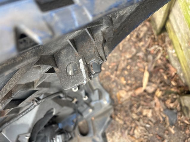 bontott RENAULT SCÉNIC III Első Lökhárító (Részeivel)