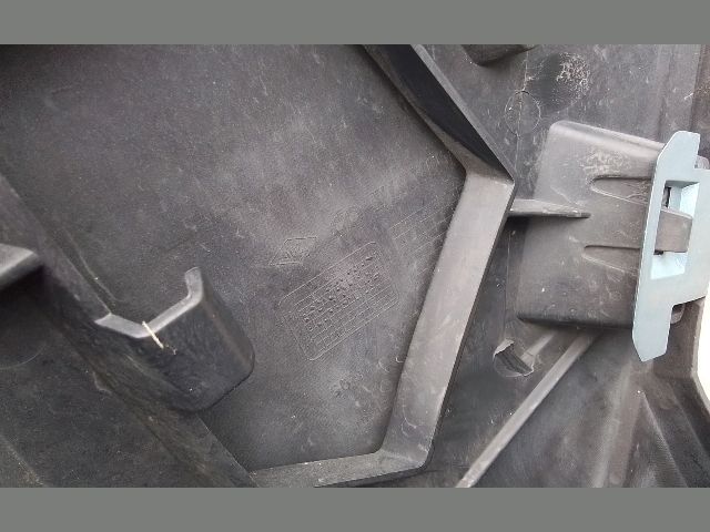 bontott RENAULT SCÉNIC III Első Lökhárító (Részeivel)