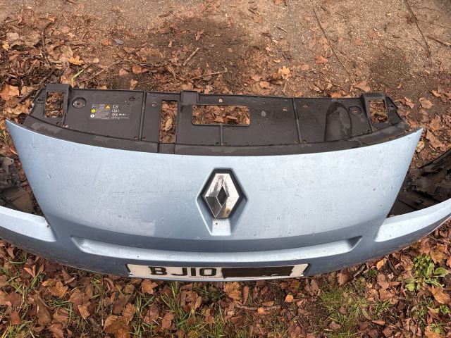 bontott RENAULT SCÉNIC III Első Lökhárító (Részeivel)