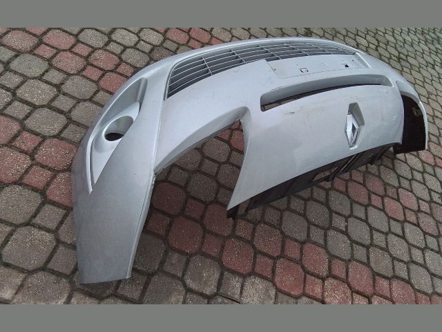 bontott RENAULT SCÉNIC III Első Lökhárító (Részeivel)