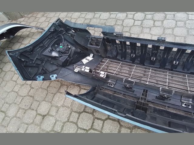 bontott RENAULT SCÉNIC III Első Lökhárító (Részeivel)