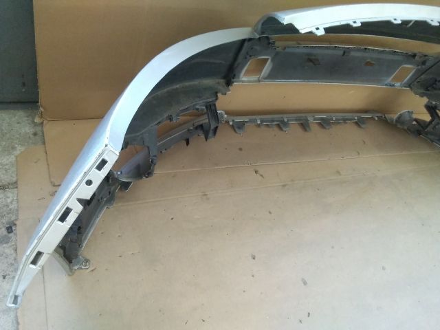 bontott RENAULT SCÉNIC III Első Lökhárító (Üresen)