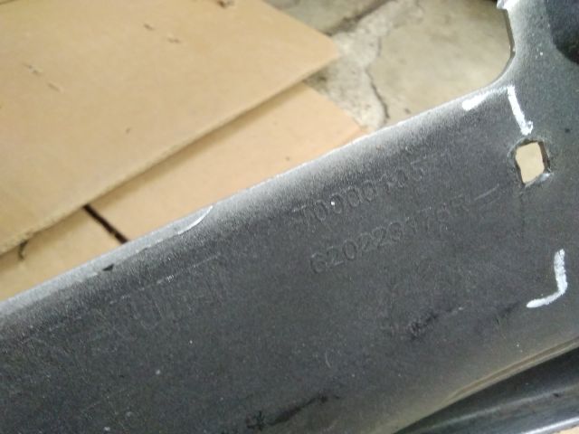 bontott RENAULT SCÉNIC III Első Lökhárító (Üresen)