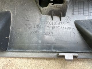 bontott RENAULT SCÉNIC III Első Szélvédő Jobb Díszléc