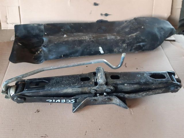 bontott RENAULT SCÉNIC III Emelő