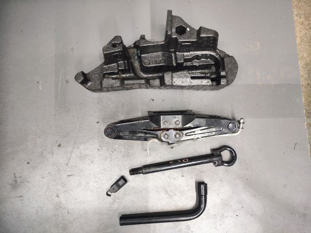 bontott RENAULT SCÉNIC III Emelő