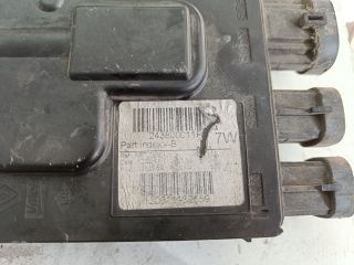 bontott RENAULT SCÉNIC III Feszültségszabályzó