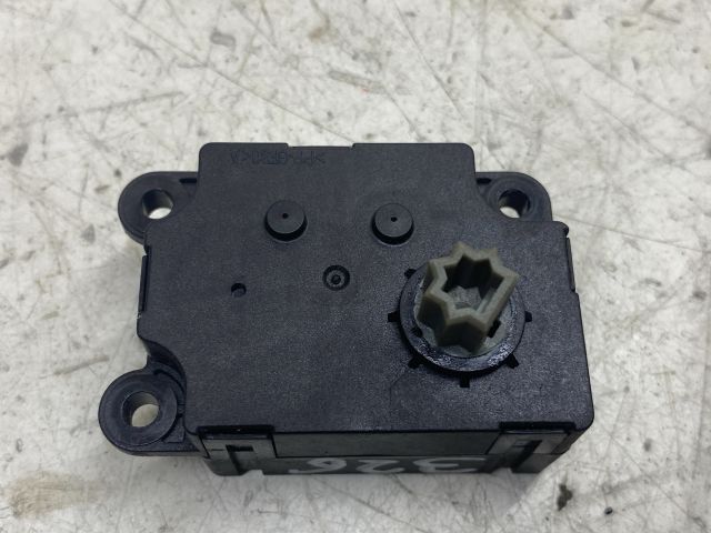 bontott RENAULT SCÉNIC III Fűtés Állító Motor