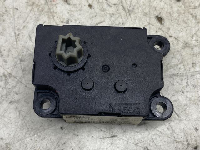 bontott RENAULT SCÉNIC III Fűtés Állító Motor