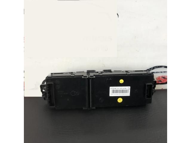 bontott RENAULT SCÉNIC III Fűtéskapcsoló (digit klímás)