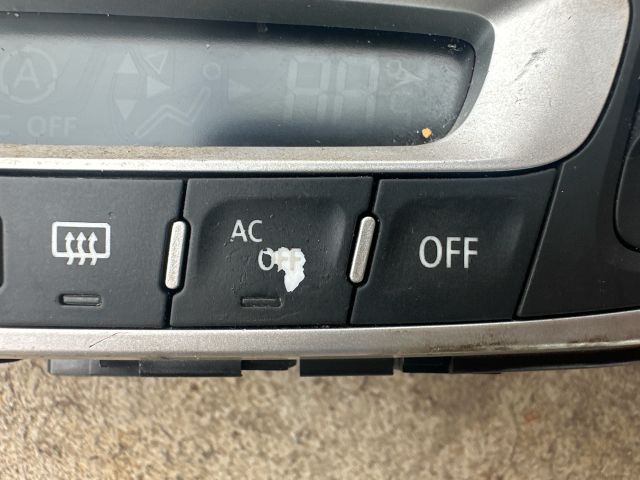 bontott RENAULT SCÉNIC III Fűtéskapcsoló (digit klímás)