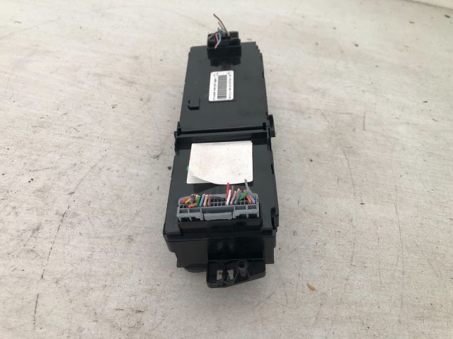 bontott RENAULT SCÉNIC III Fűtéskapcsoló (digit klímás)