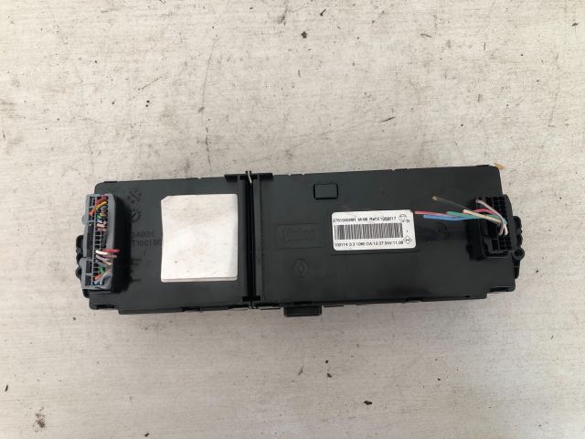 bontott RENAULT SCÉNIC III Fűtéskapcsoló (digit klímás)