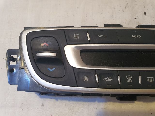 bontott RENAULT SCÉNIC III Fűtéskapcsoló (digit klímás)