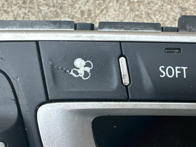 bontott RENAULT SCÉNIC III Fűtéskapcsoló (digit klímás)