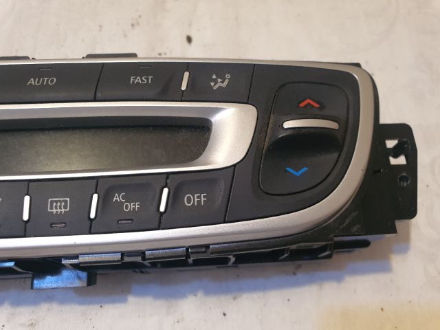 bontott RENAULT SCÉNIC III Fűtéskapcsoló (digit klímás)