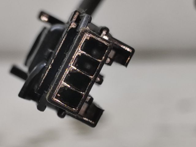 bontott RENAULT SCÉNIC III Hátsó középső Biztonsági Öv Csat