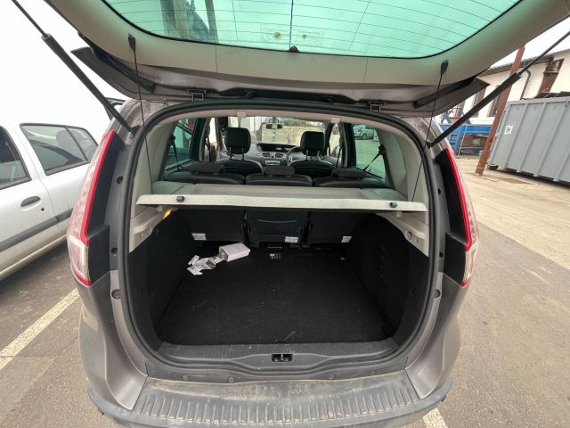 bontott RENAULT SCÉNIC III Hátsó Lökhárító (Üresen)