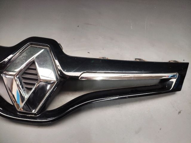 bontott RENAULT SCÉNIC III Hűtőrács