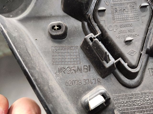 bontott RENAULT SCÉNIC III Hűtőrács