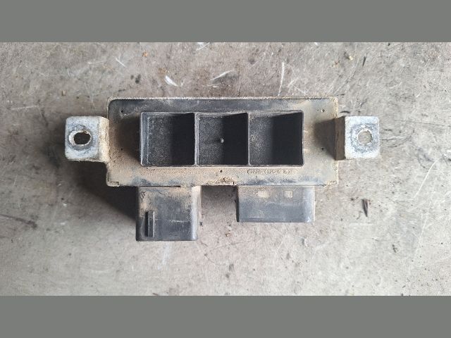 bontott RENAULT SCÉNIC III Izzító Relé