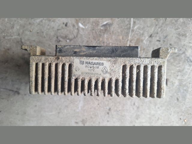 bontott RENAULT SCÉNIC III Izzító Relé