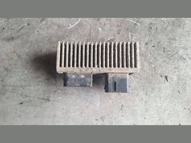 bontott RENAULT SCÉNIC III Izzító Relé