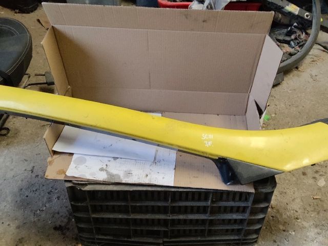 bontott RENAULT SCÉNIC III Jobb A Oszlop