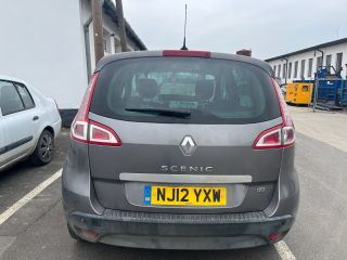 bontott RENAULT SCÉNIC III Jobb C Oszlop Burkolat