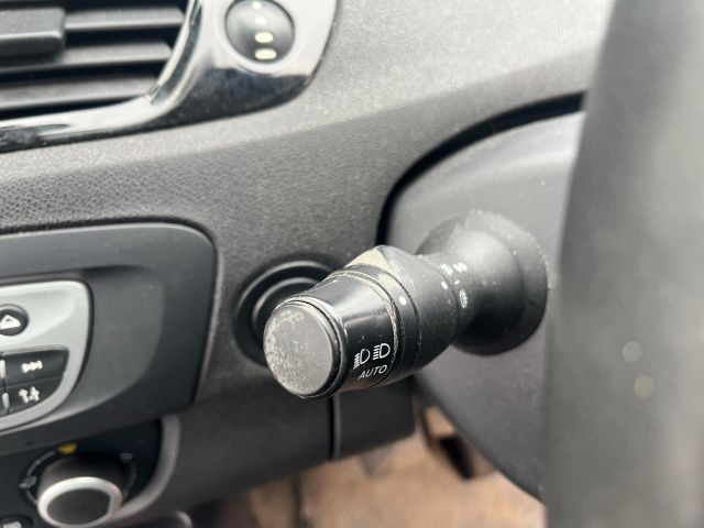 bontott RENAULT SCÉNIC III Jobb első Ablakemelő Kapcsoló