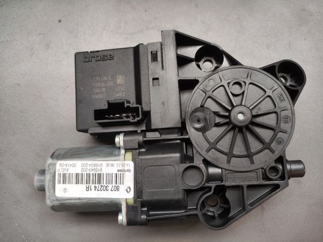 bontott RENAULT SCÉNIC III Jobb első Ablakemelő Motor