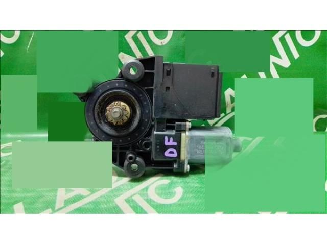 bontott RENAULT SCÉNIC III Jobb első Ablakemelő Motor