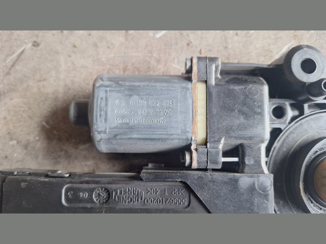 bontott RENAULT SCÉNIC III Jobb első Ablakemelő Motor