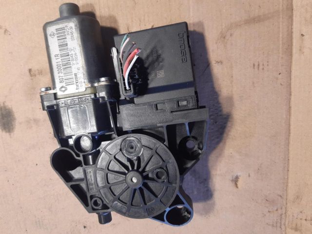 bontott RENAULT SCÉNIC III Jobb első Ablakemelő Motor