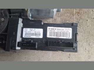 bontott RENAULT SCÉNIC III Jobb első Ablakemelő Motor