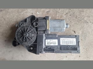 bontott RENAULT SCÉNIC III Jobb első Ablakemelő Motor