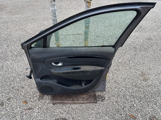 bontott RENAULT SCÉNIC III Jobb első Ajtó (Részeivel)