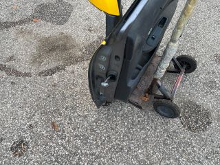 bontott RENAULT SCÉNIC III Jobb első Ajtó (Részeivel)