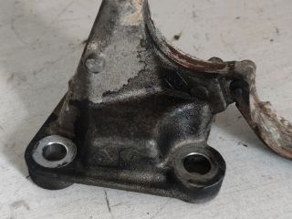 bontott RENAULT SCÉNIC III Jobb első Féltengely Tartó