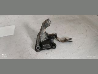 bontott RENAULT SCÉNIC III Jobb első Féltengely Tartó