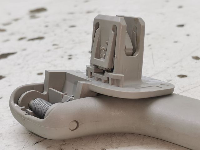 bontott RENAULT SCÉNIC III Jobb első Kapaszkodó (Felső)