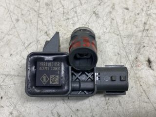 bontott RENAULT SCÉNIC III Jobb első Oldal Ütközés Érzékelő