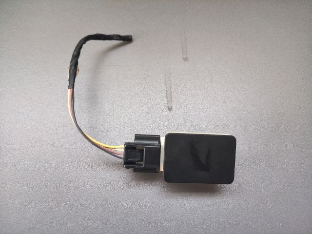 bontott RENAULT SCÉNIC III Jobb első Ütközés Érzékelő (Homlokfalon)